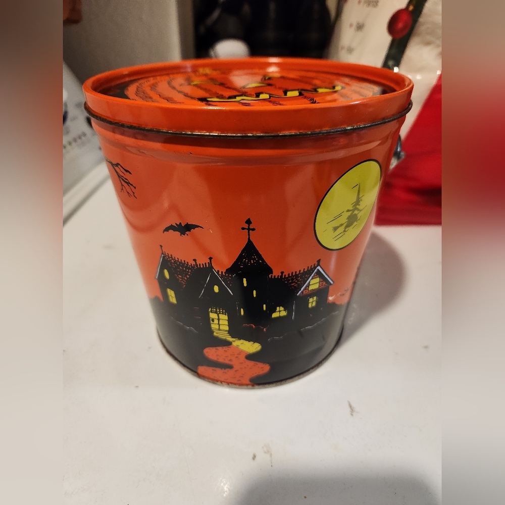 General Can Halloween Metal Tin Litho Candy Bucket Witch Ghost Vintage RARE 1982
